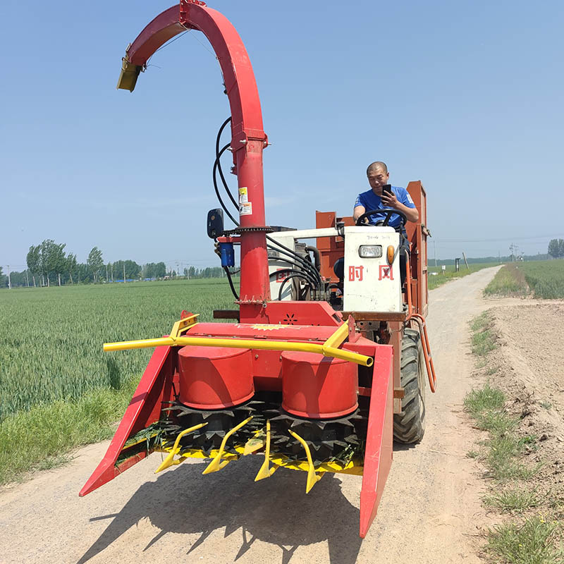 小型青储机牛羊养殖用小型自走式青储机厂家