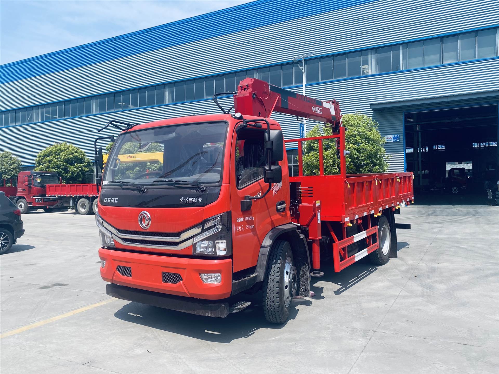 东风新飞工5吨随车吊报价厂家报价多利卡5吨随车吊