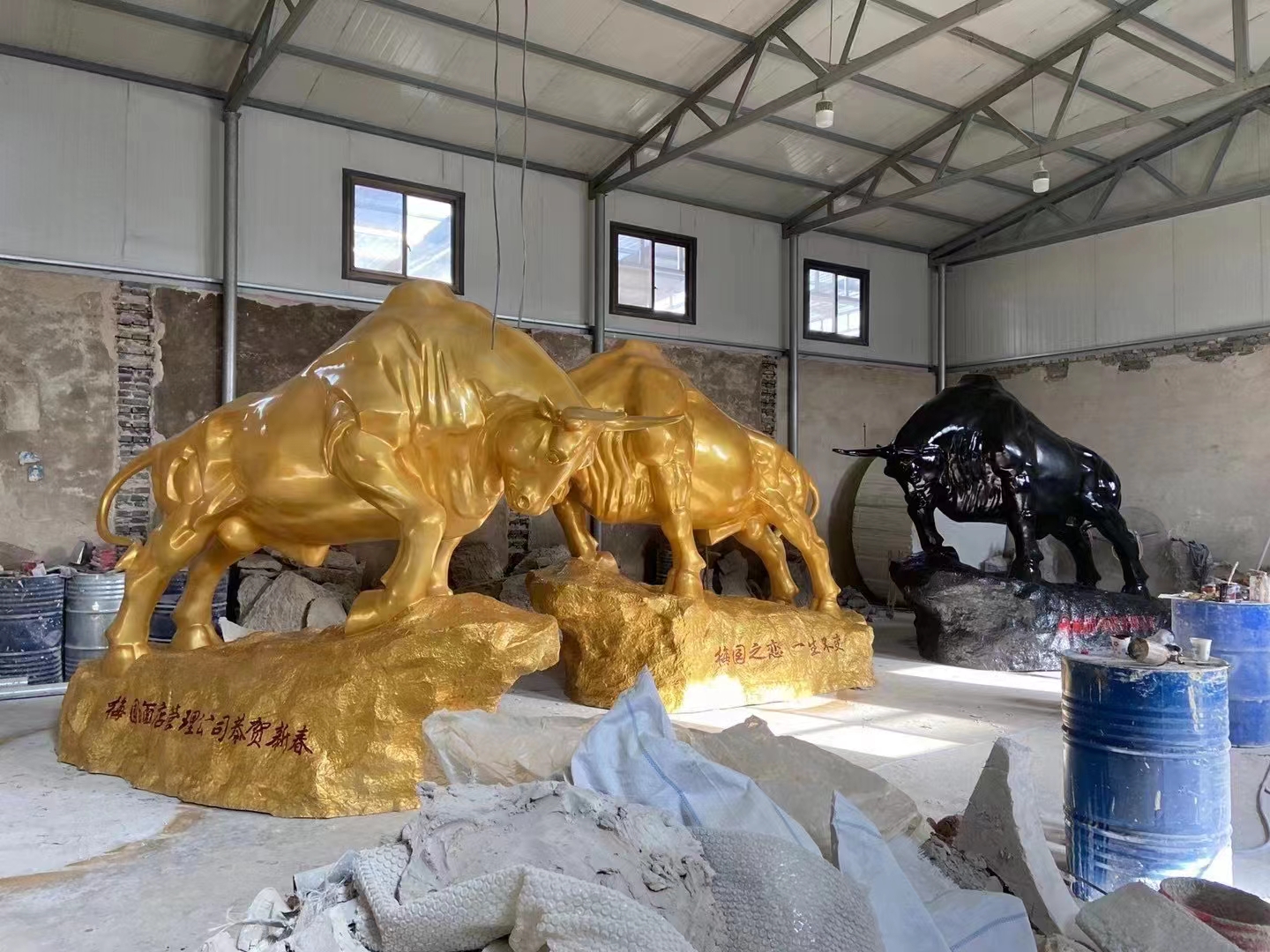 金牛造型雕塑玻璃钢雕塑牛定制