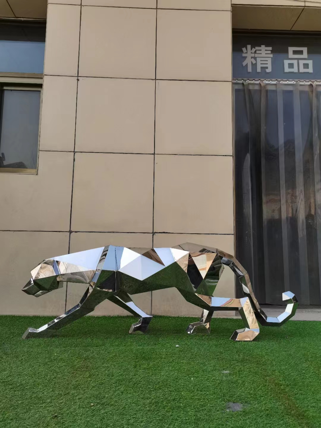 不锈钢几何切面豹子雕塑,金钱豹雕塑