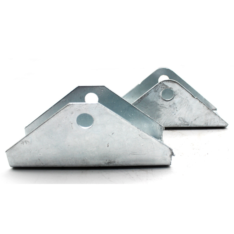 厂家供应光伏支架用4孔三角连接件