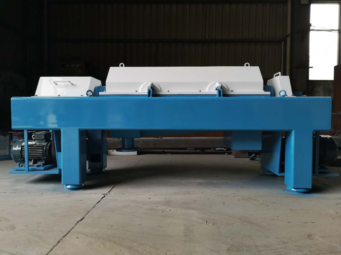 新一代离心式浓缩脱水一体机固废污泥浓缩脱水设备