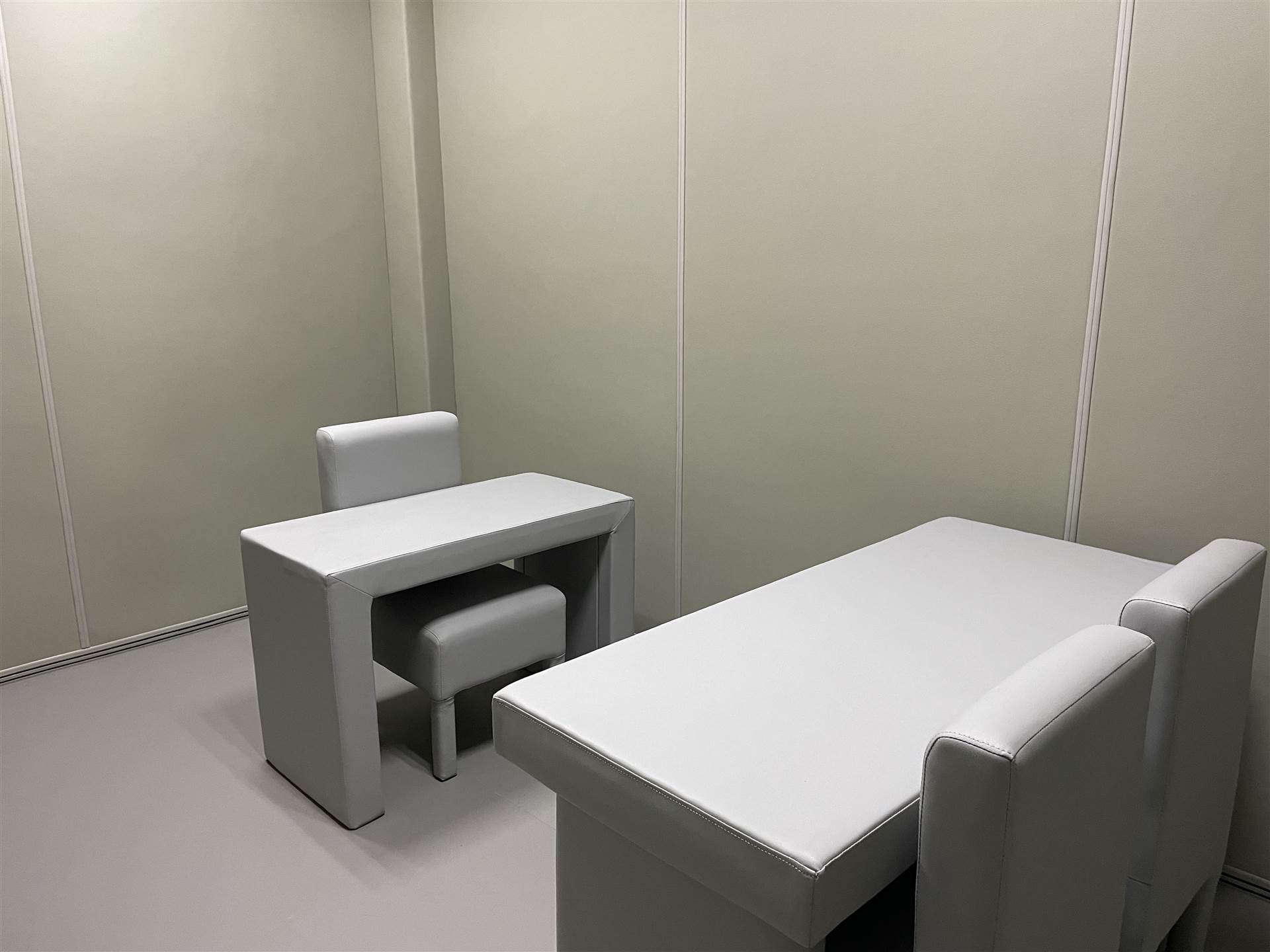 公检法软包办案区防撞家具公安局软包墙面阻燃材料