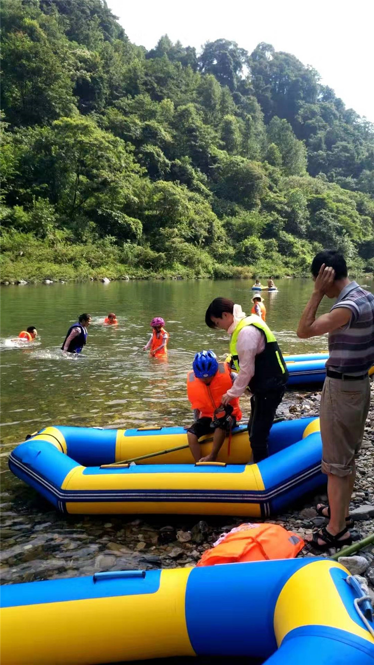 耐磨漂流船海岬2至4人充气橡皮艇漂流船规格