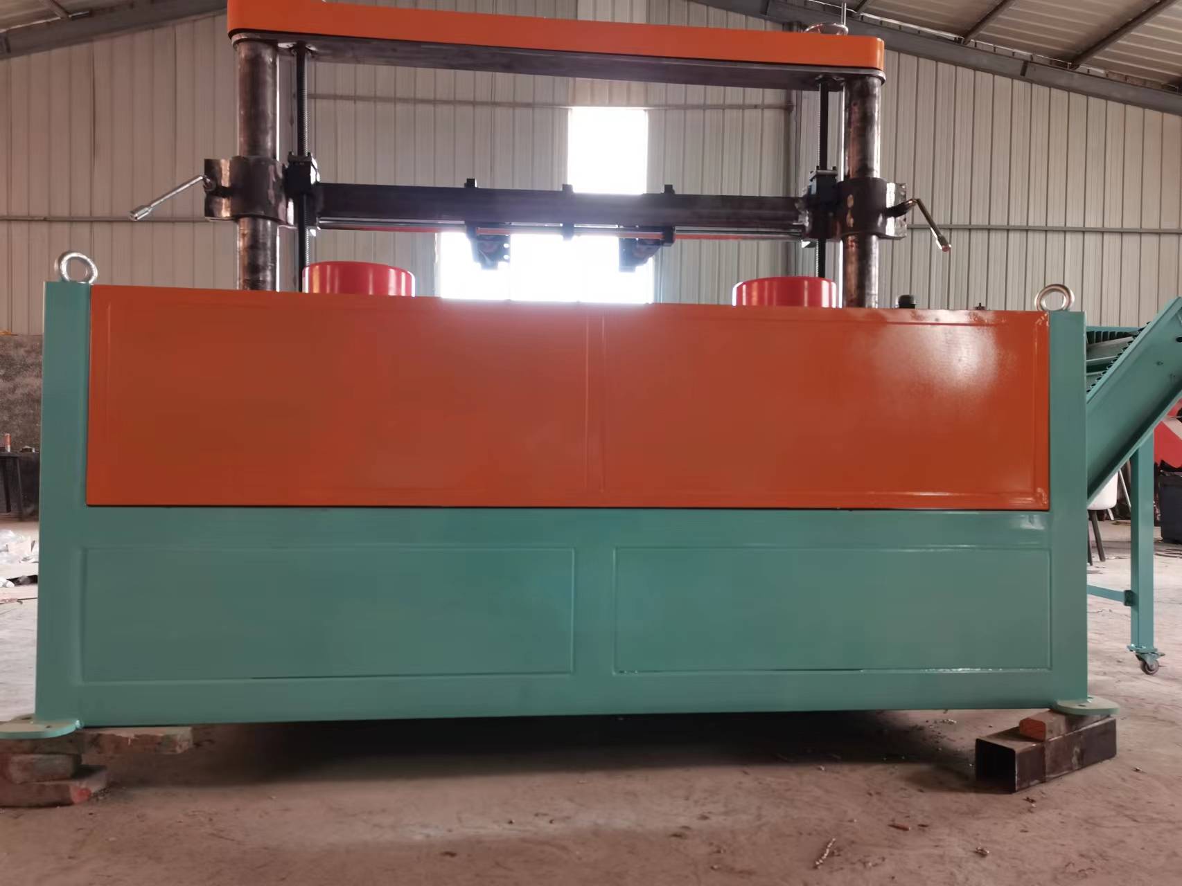 振动清芯落砂机高频振动落芯机机器人铸件后清理生产线水冷电机壳振砂