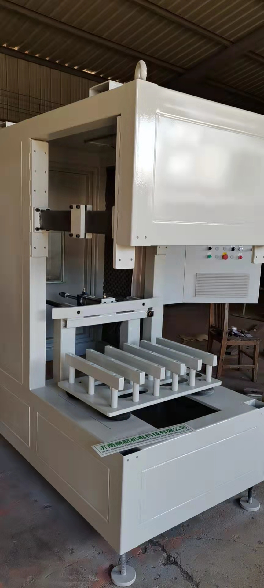 铝合金铸件快速清砂重力铸造振动翻转锤击落砂机水冷电机壳振砂机