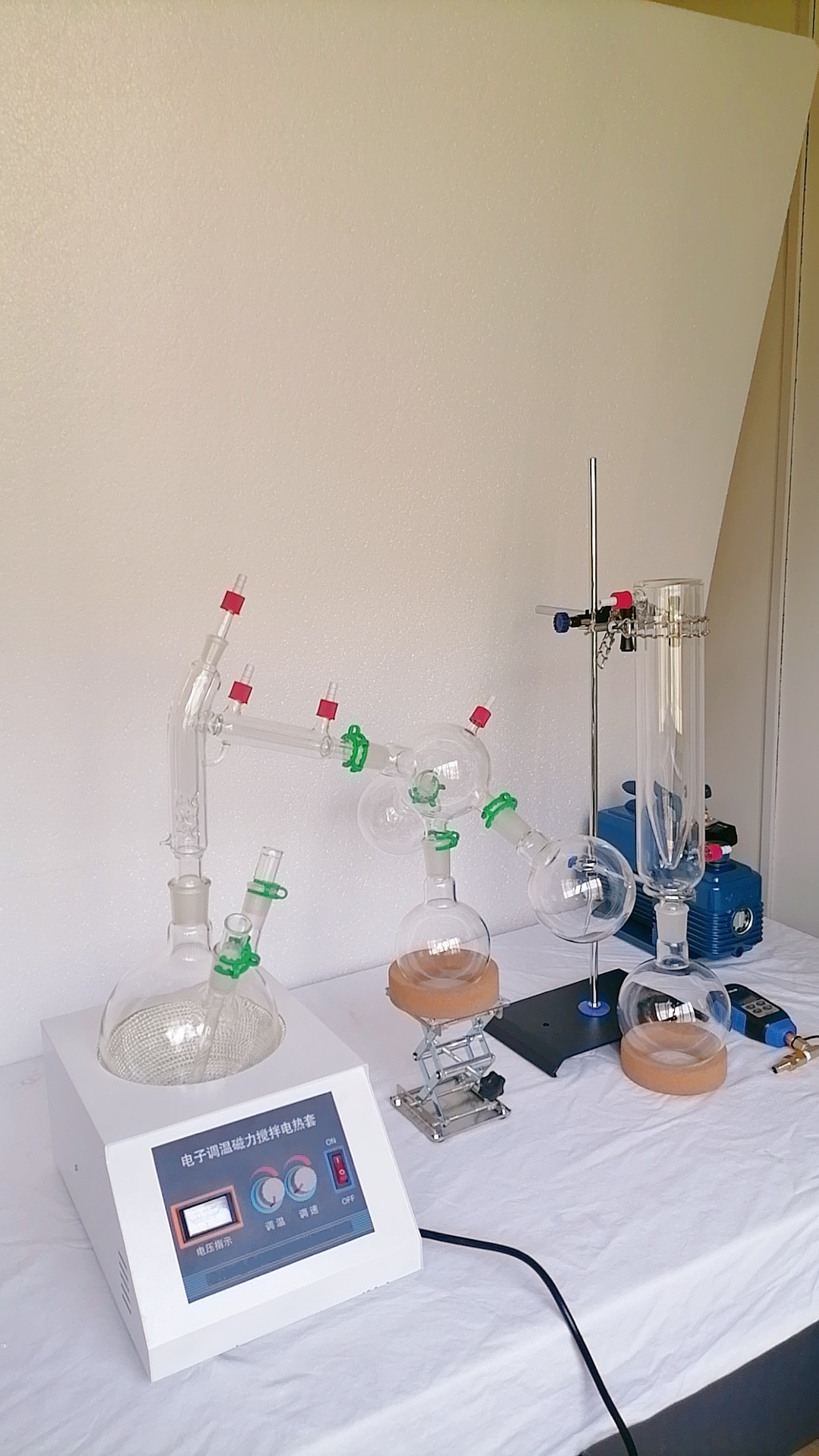 实验室常用的蒸馏装置图片