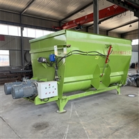 牛羊草料粉碎搅拌机 奶牛饲草全天粮拌料机 9立方卧式掺拌机