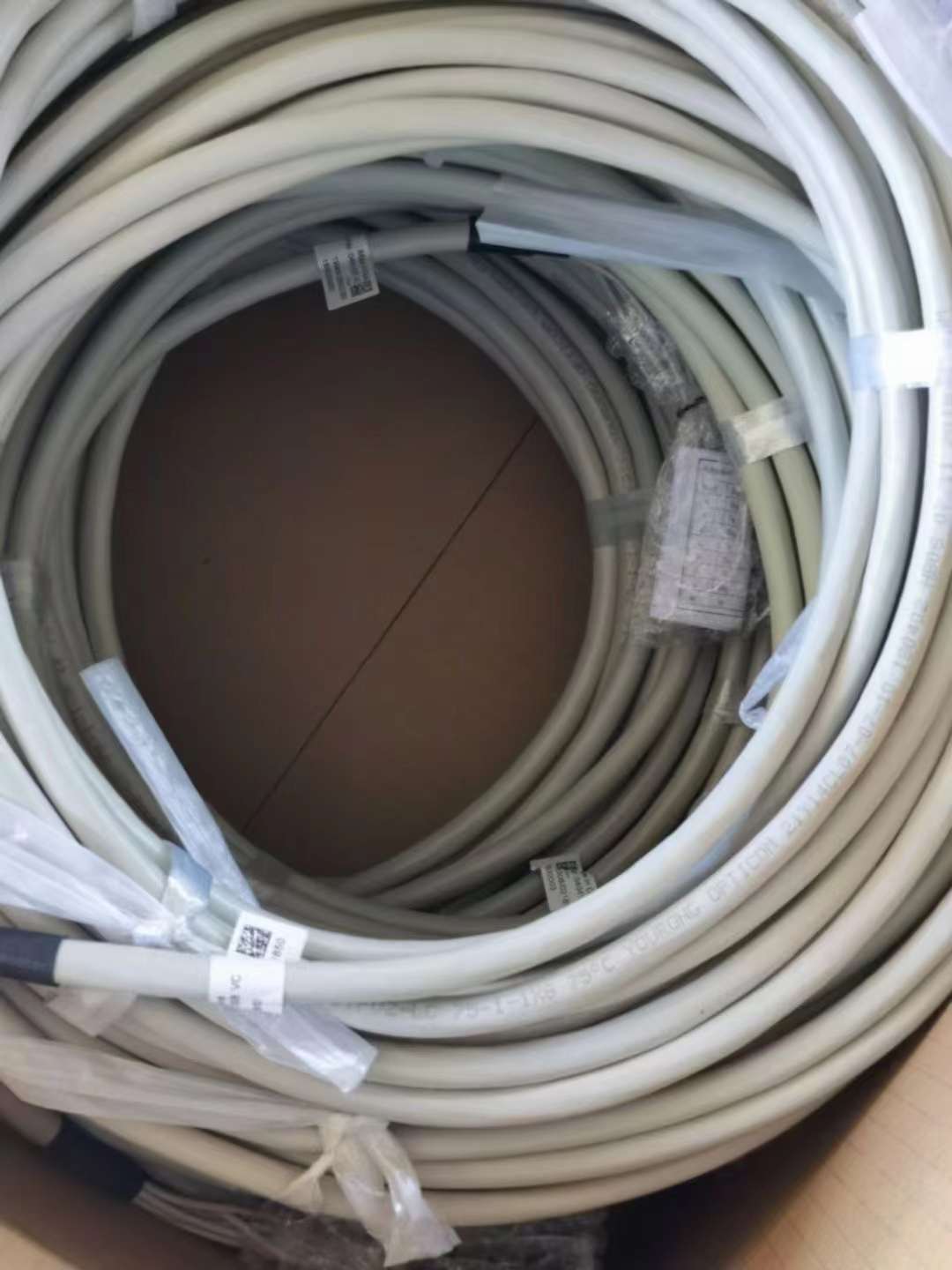 ΪΪMetro1000 м̵10m75ohm4E1