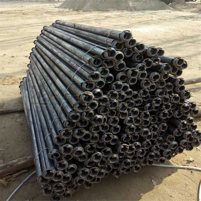 主动加固围岩的新型锚杆,它立体部分是一根纵向开缝的高强度钢管,当