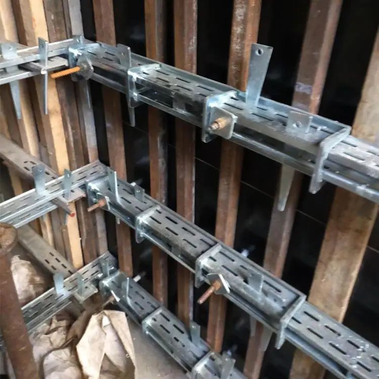 方钢龙骨租赁建筑桥梁用钢木龙骨房建墙体支撑