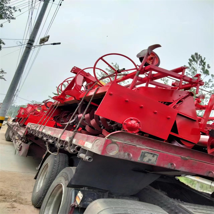 山东鲁富新款大葱开沟机河南客户发货