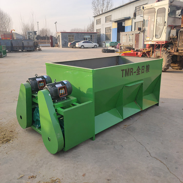 tmr搅拌揉丝机  小型拌草机图片