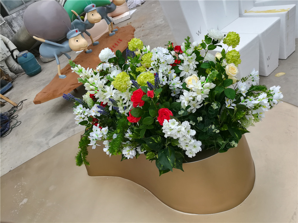 厂家直营玻璃钢花盆雕塑，玻璃钢花瓶模型雕塑厂家