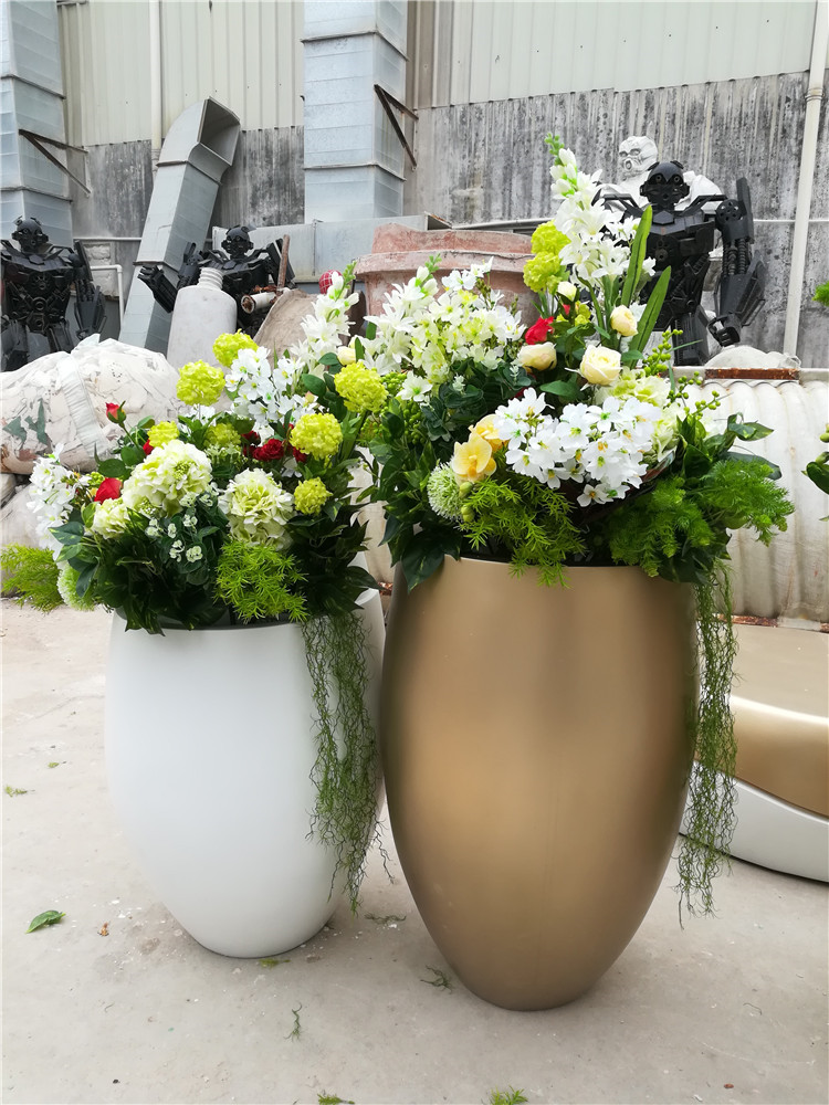 厂家直营玻璃钢花盆雕塑，玻璃钢花瓶模型雕塑厂家