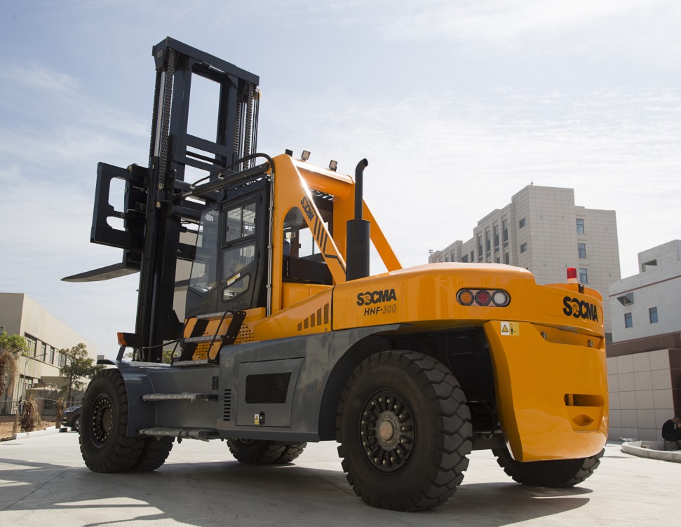 装载30吨叉车品牌山东30吨集装箱叉车出租