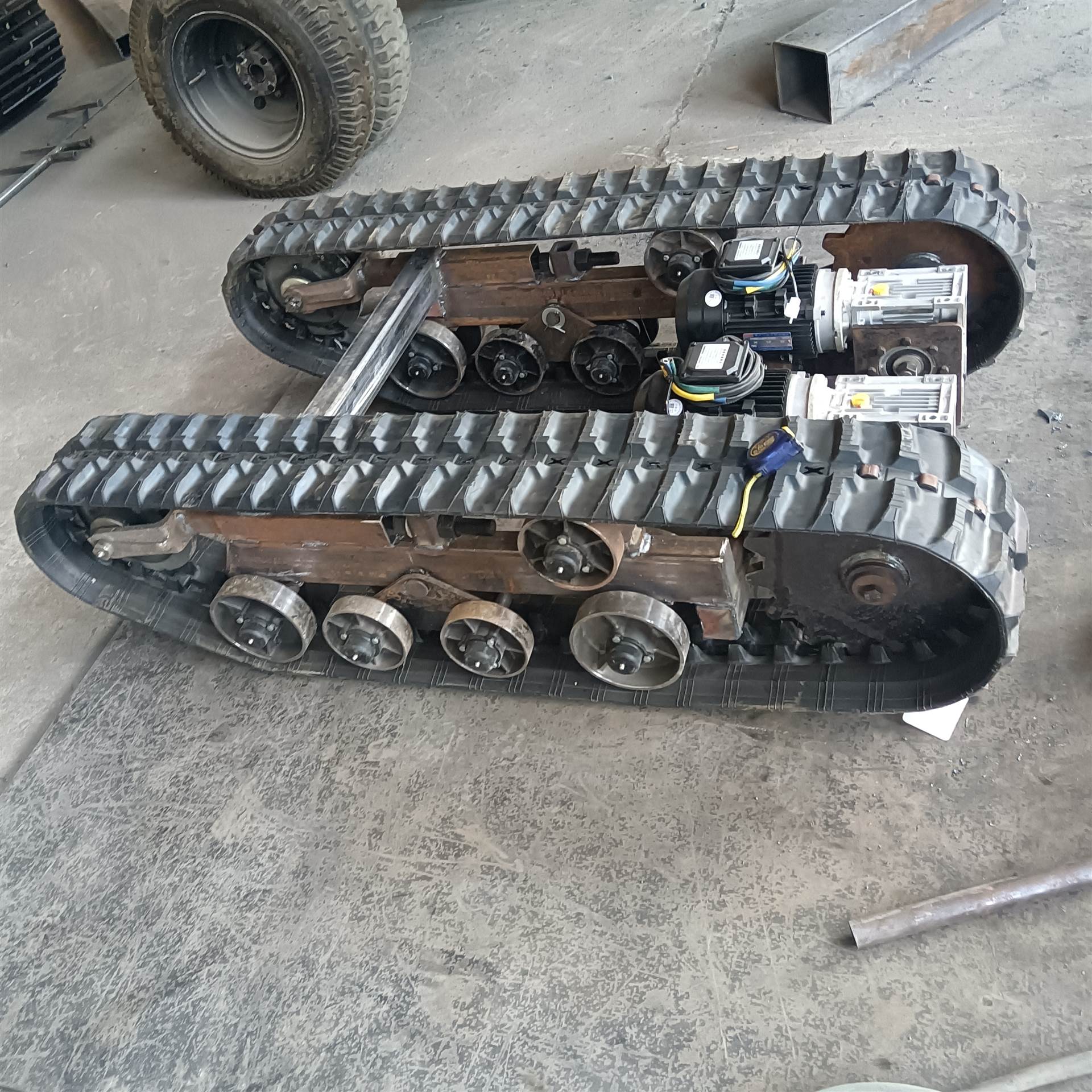 钢板履带总成 液压挖机底盘 液压链轨车履带底盘