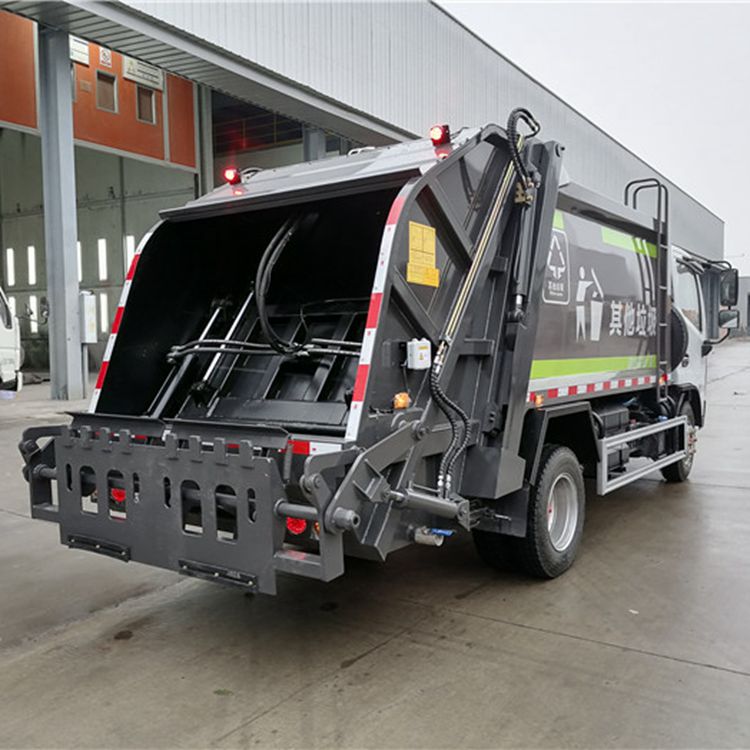 3吨压缩垃圾车  东风多利卡压缩式垃圾车
