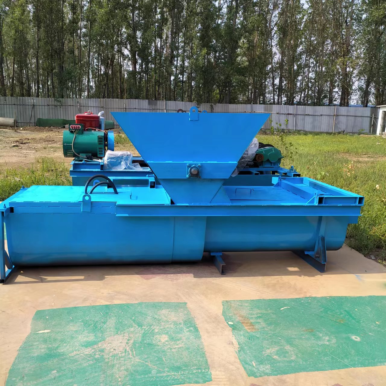 沟渠成型机水沟渠道滑模机 水渠u型槽水沟成型机 农田排水沟水渠机