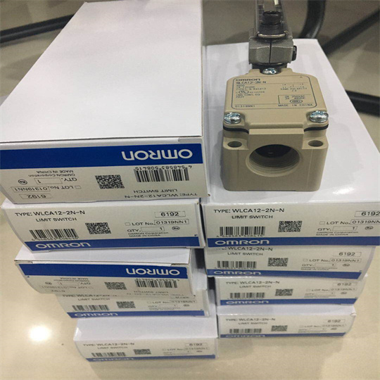 用法欧姆龙OMRON温控器E5CSL-RTC外壳形状