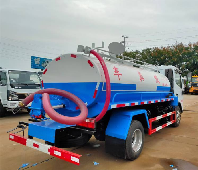 拉污水粪便车 东风牌10吨沼液运输车