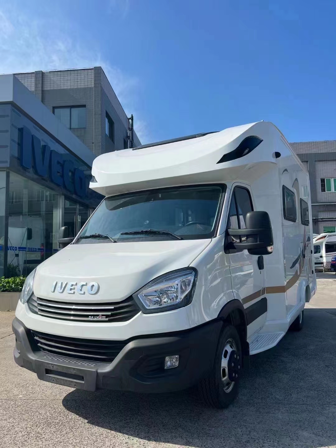 依维柯房车 悦胜 t型 依维柯房车, 鸥翼门设计搭配航空座椅,价格还是