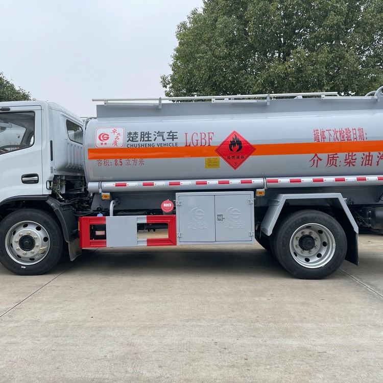 东风3吨5吨流动加油车价格 城市配送流动加油车 协助办理柴油零售许可