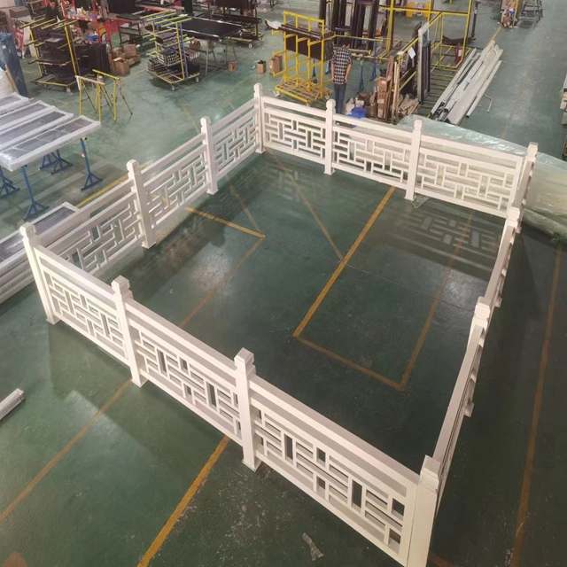 中式铝护栏-仿古铝栏杆-木纹铝护栏设计以其中式风情的美感吸引着人们