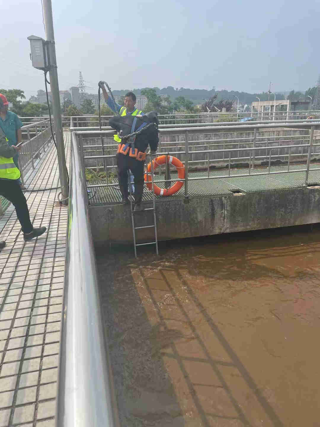 实时热点:周口市管道蛙人潜水封堵公司-市里打捞施工