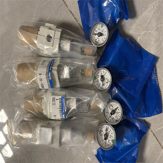 AW20-N02BG-2-B过滤减压阀有货