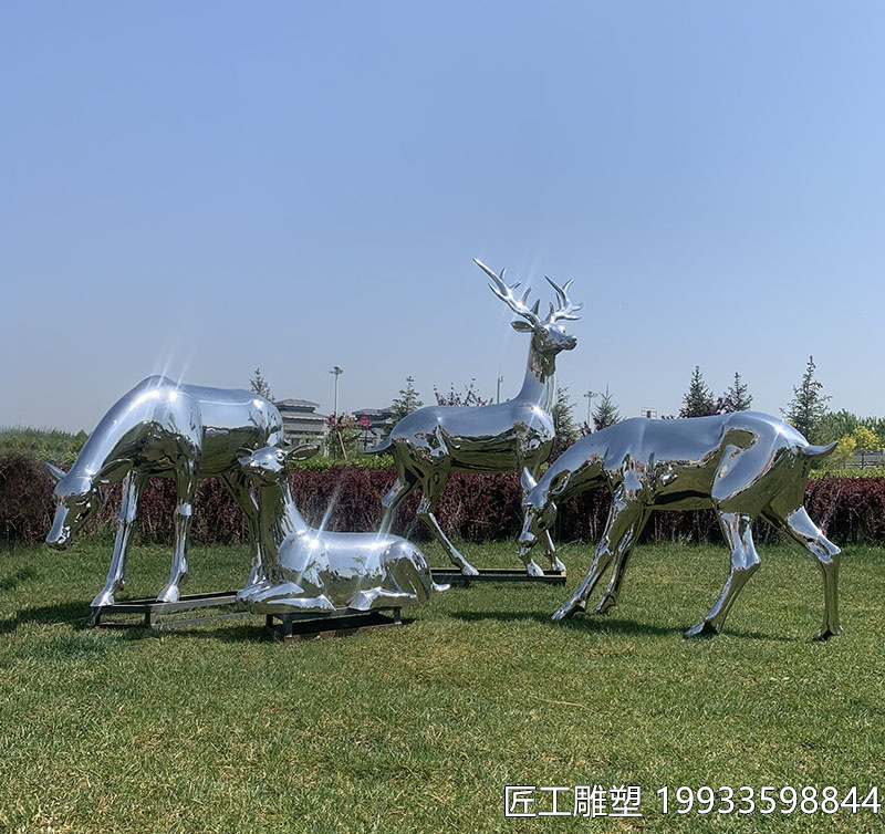 不锈钢锻造鹿雕塑