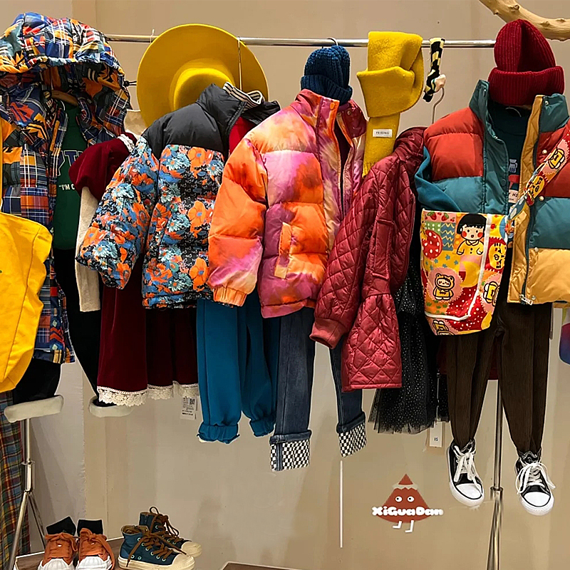 balabala 巴拉巴拉童装批发一手货源 戴维贝拉地摊品牌折扣羽绒服图片