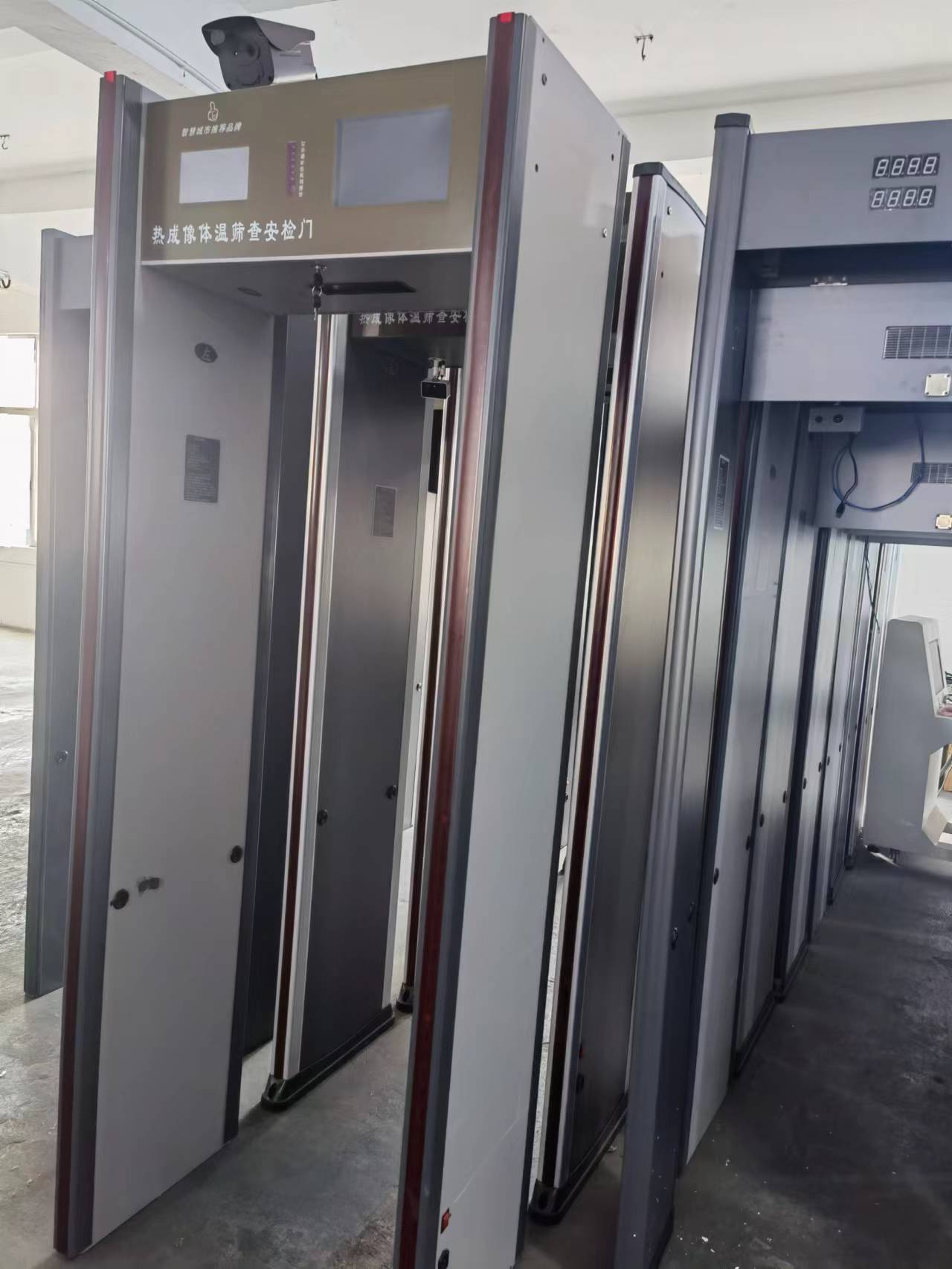 智能防疫热成像人体测温门-搜了网