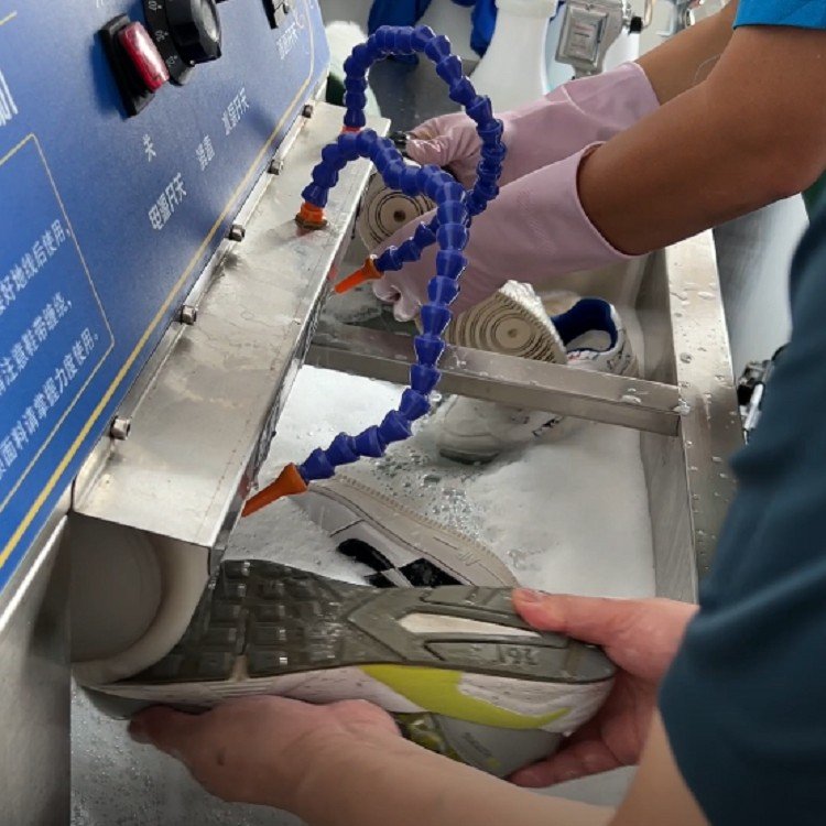 商用擦鞋机
