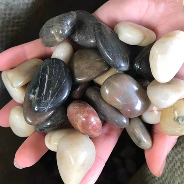 河间市机制鹅卵石价格实惠-白色鹅卵石