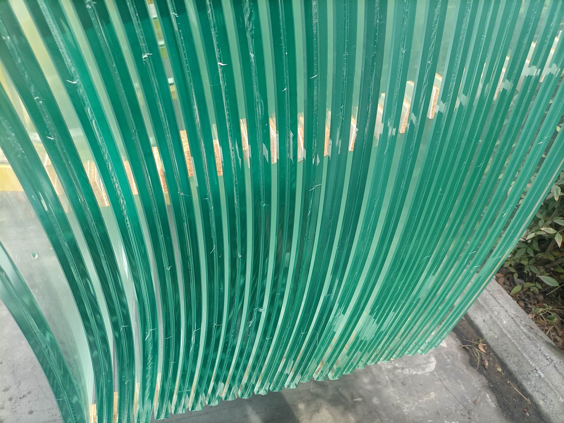 郑州超白弯钢夹胶 支持定制 瑞之晶 10超白 10超白双弯钢夹胶玻璃 高