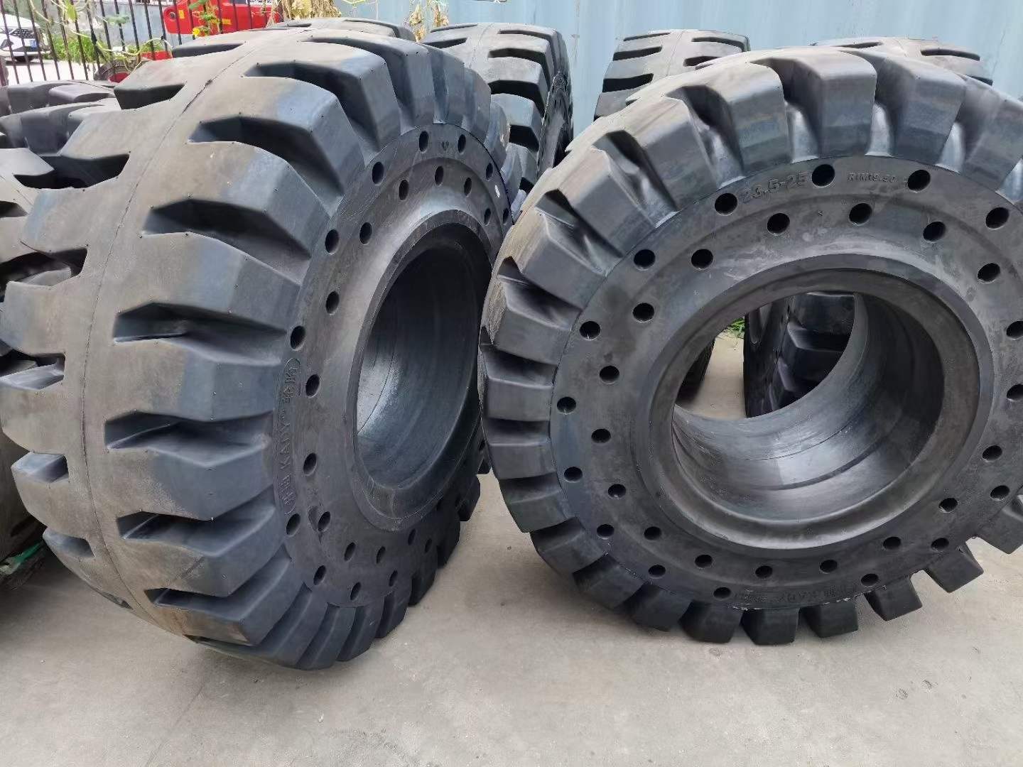 大迪装载机实心轮胎30/50铲车17.5-25 23.5-25 钢厂/玻璃厂/铜厂