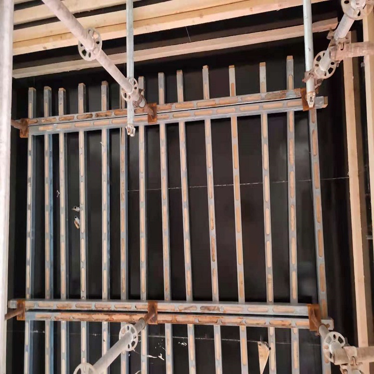 新型建筑材料钢木龙骨 操作简便 力理面积均匀