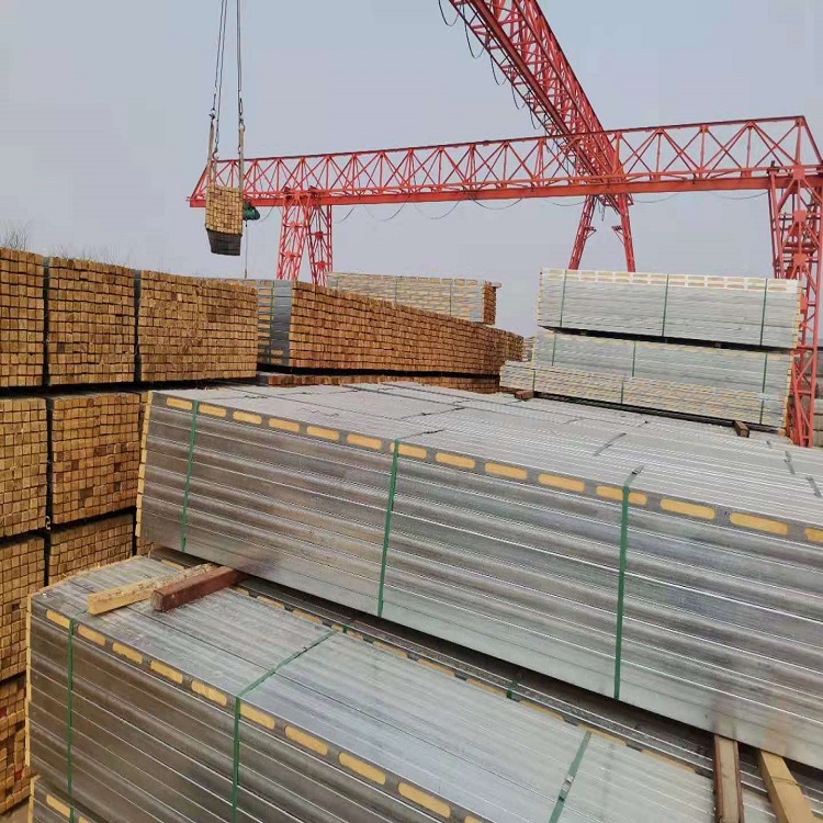 钢木龙骨厂家租赁 负荷大 有效的降低了施工成本