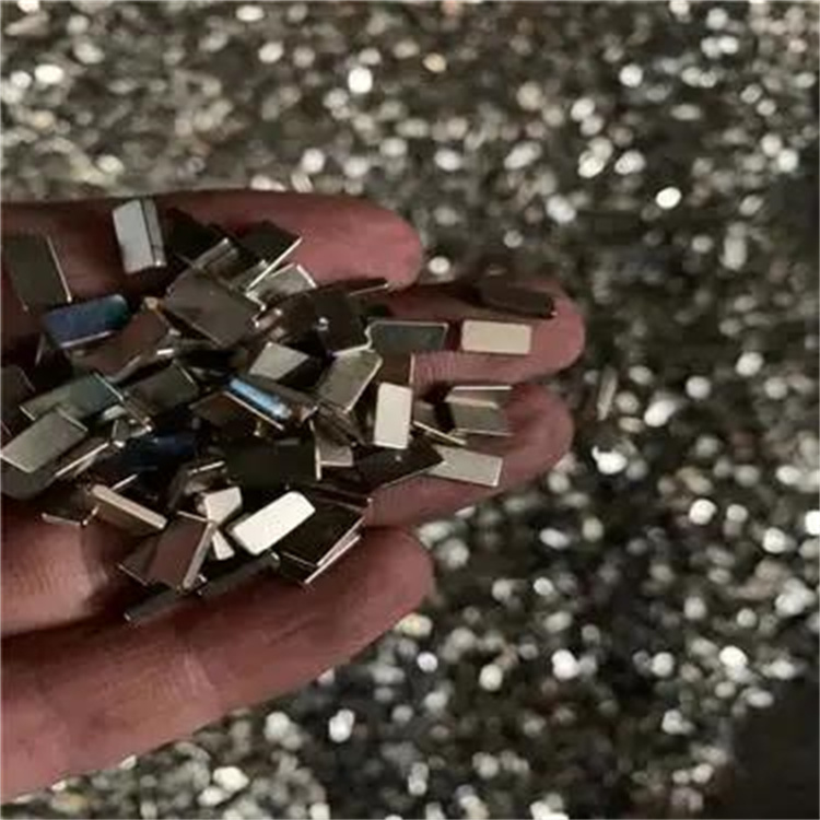 石岩回收磁铁 强磁 钕铁硼 长期高价收购 上门收废旧钨钢