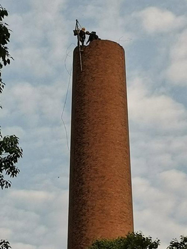 安阳拆迁水泥烟筒