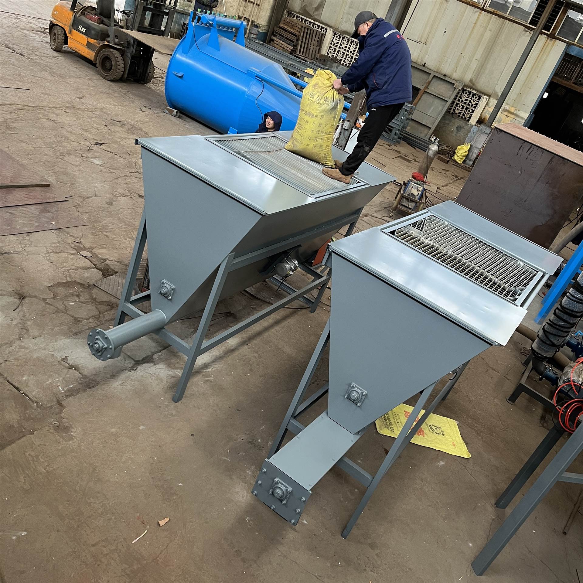 树脂粉螺旋投加机facai淀粉定量螺旋给料机