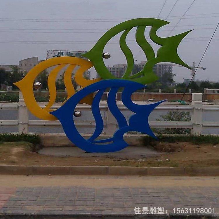 抽象动物不锈钢镜面鱼雕塑
