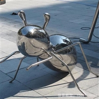 广场不锈钢镜面蚂蚁雕塑定制 