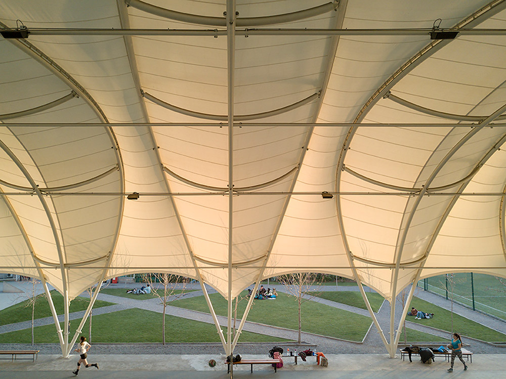 【张拉膜顶棚 体育球场膜结构厂家 做体育馆户外大型