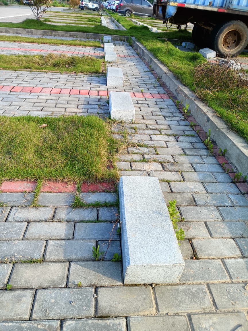 混凝土路沿石 水泥路侧石  厂家供货500*300*120