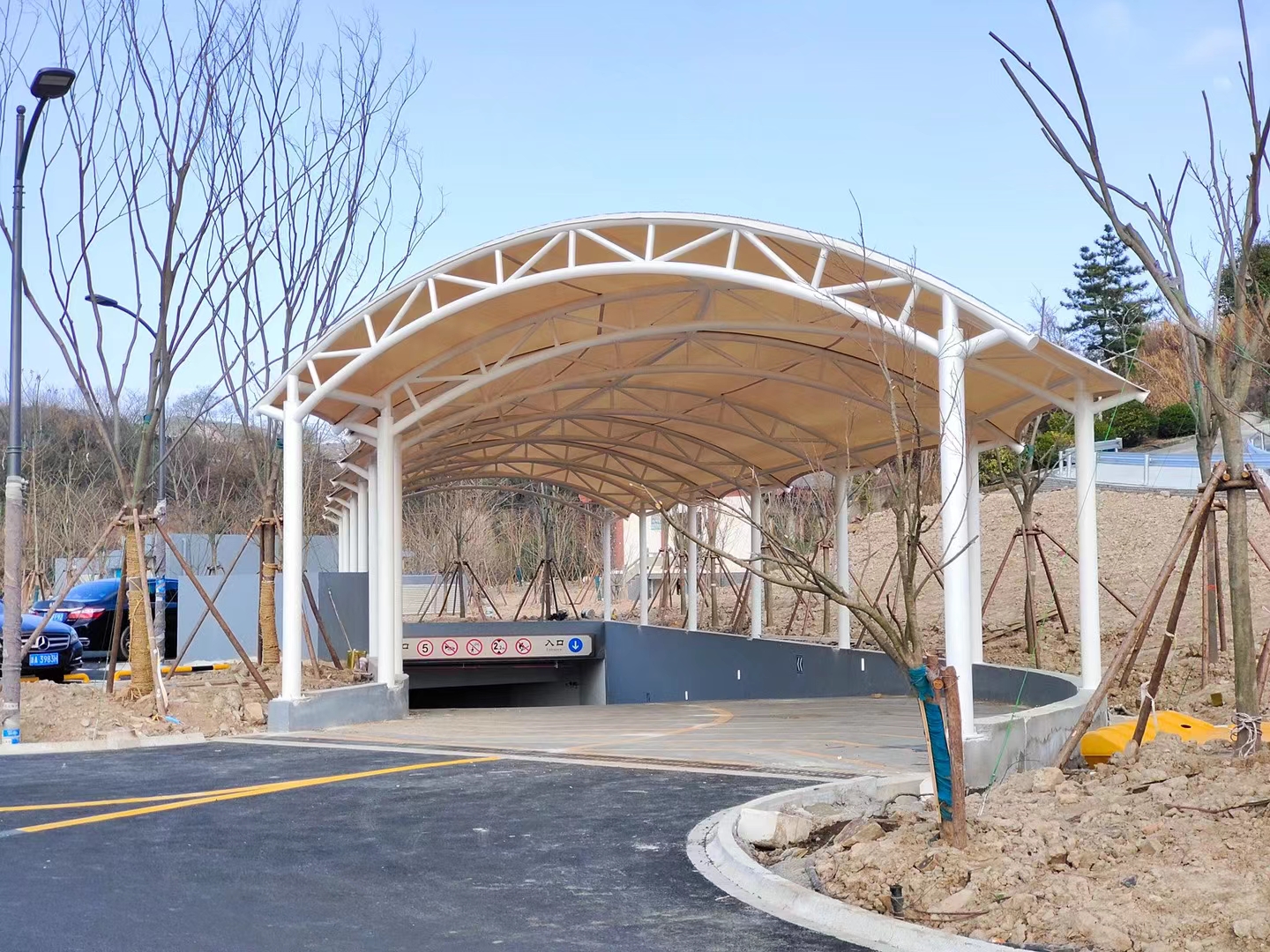 武汉钢膜车棚雨棚加工厂桂阳室外雨棚