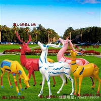  几何面彩色鹿 不锈钢抽象鹿摆件 