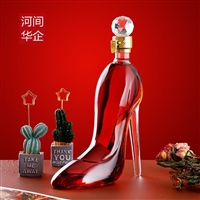 375ml高跟鞋造型异形 工艺玻璃酒瓶密封玻璃酒瓶