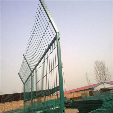 新疆围栏铁路护栏网介绍  克拉玛依围栏支持定做